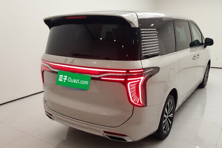 Used Hongqi HQ9 2023 2.0T Smart Connect Flagship Edition Rear Right 45 Deg