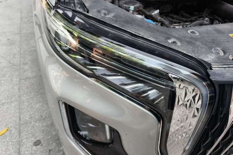 Used Hongqi HQ9 2023 2.0T Smart Connect Flagship Edition Right Front Headlight