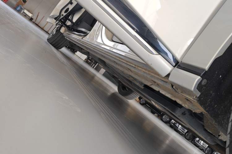 Used Hongqi HQ9 2023 2.0T Smart Connect Flagship Edition Right Side Sill
