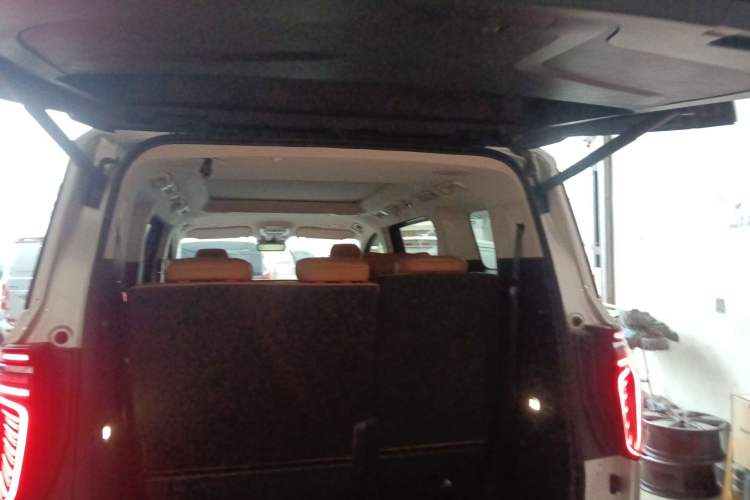 Used Hongqi HQ9 2023 2.0T Smart Connect Flagship Edition Trunk