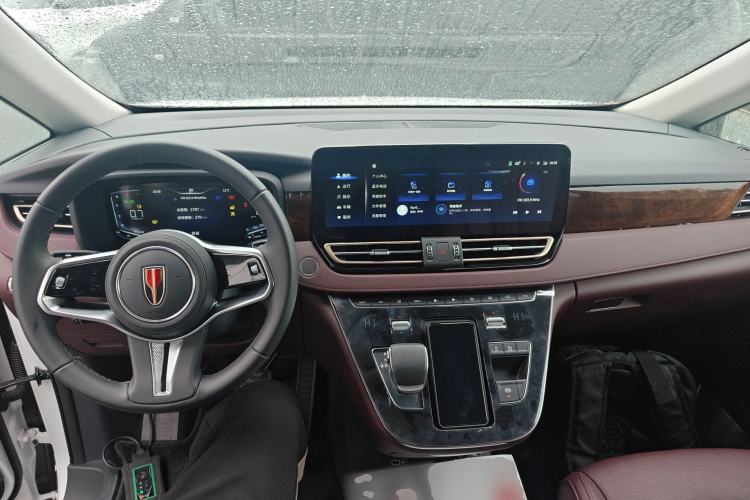 Used Hongqi HQ9 2023 2.0T Smart Connect Flagship Edition Center Console