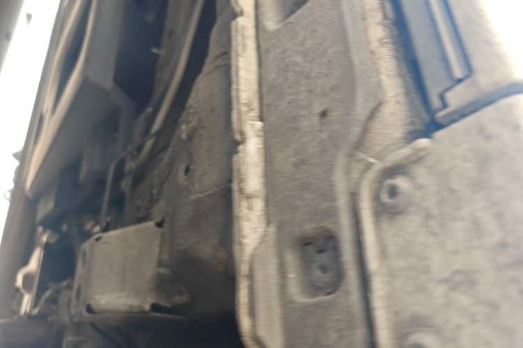 Used Hongqi HQ9 2023 2.0T Smart Connect Flagship Edition Chassis Front Right