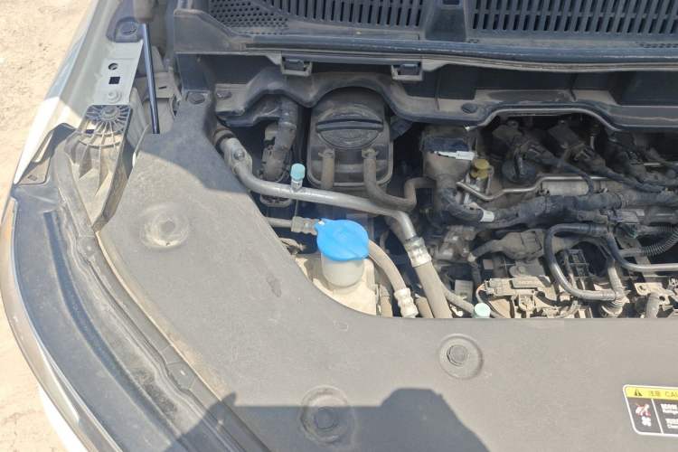 Used Hongqi HQ9 2023 2.0T Smart Connect Flagship Edition Engine Bay Right