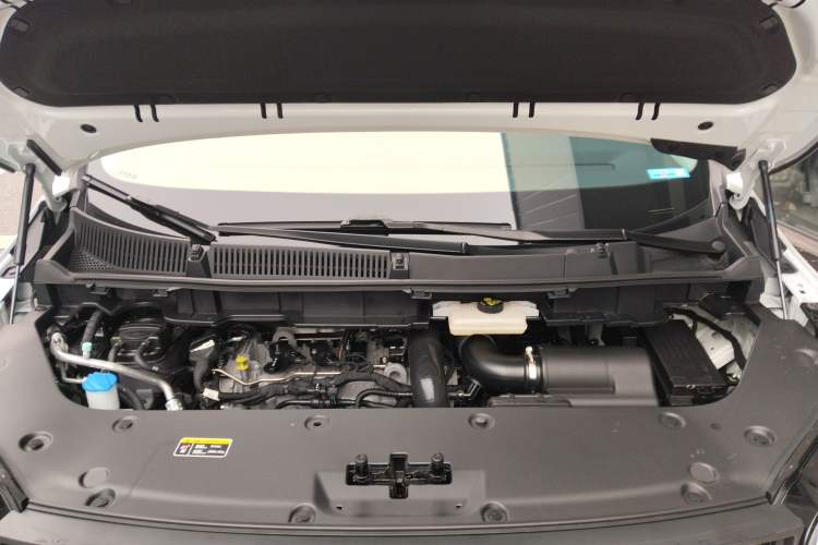 Used Hongqi HQ9 2023 2.0T Smart Connect Flagship Edition Engine Bay
