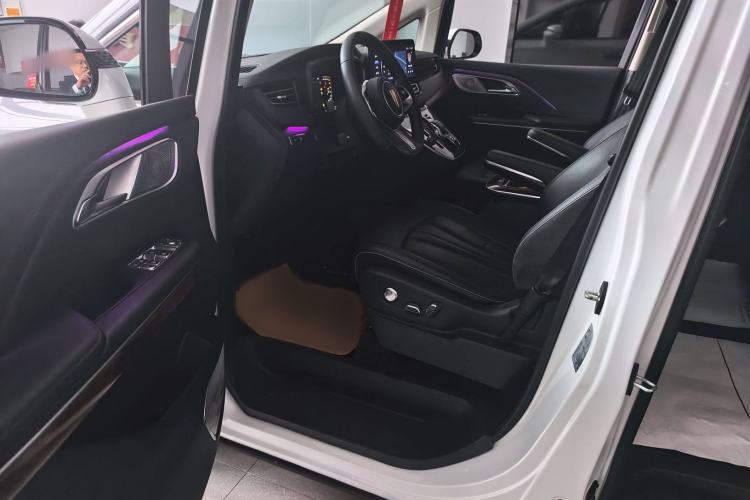 Used Hongqi HQ9 2023 2.0T Smart Connect Flagship Edition Interior 2