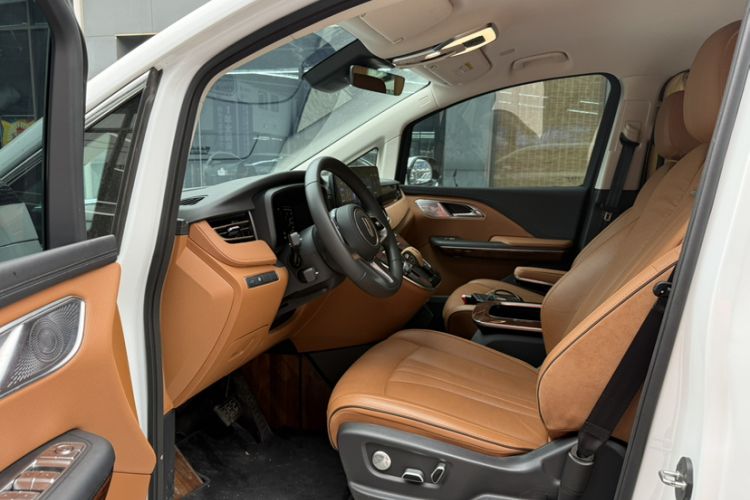 Used Hongqi HQ9 2023 2.0T Smart Connect Flagship Edition Interior 3