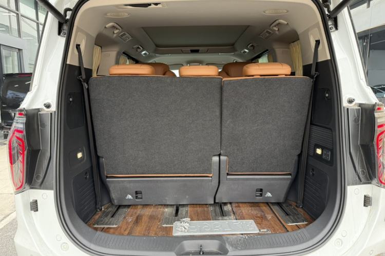 Used Hongqi HQ9 2023 2.0T Smart Connect Flagship Edition Interior 6