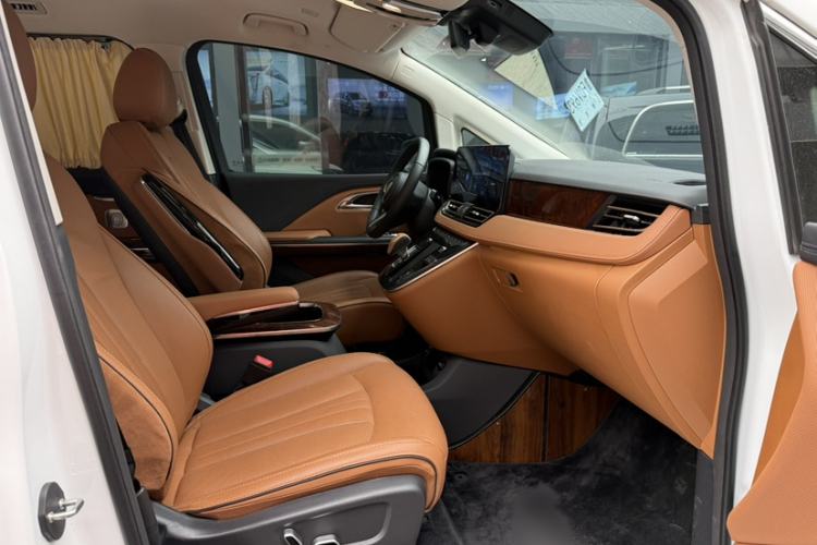 Used Hongqi HQ9 2023 2.0T Smart Connect Flagship Edition Interior 7