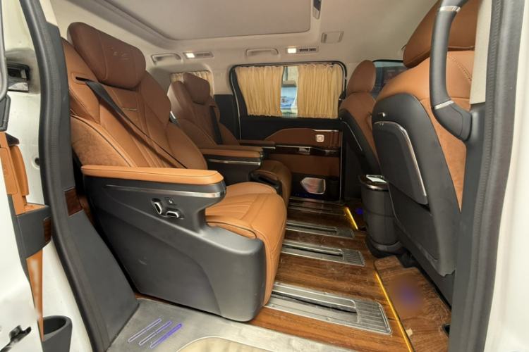 Used Hongqi HQ9 2023 2.0T Smart Connect Flagship Edition Interior 8