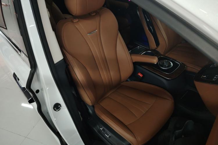 Used Hongqi HQ9 2023 2.0T Smart Connect Flagship Edition Right Front Seat