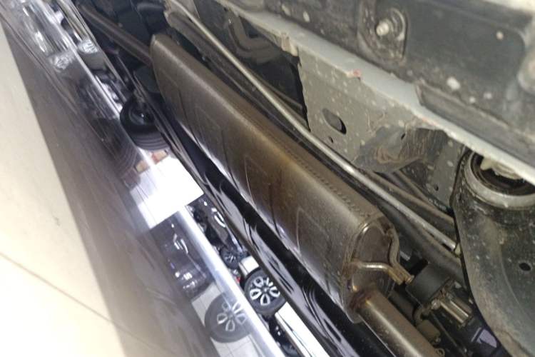 Used Hongqi HQ9 2023 2.0T Smart Connect Flagship Edition Chassis Rear Left