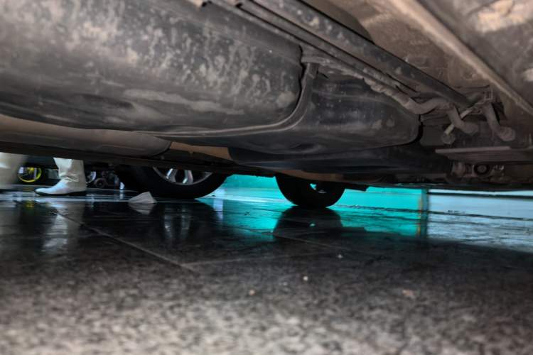 Used Hongqi HQ9 2023 2.0T Smart Connect Flagship Edition Chassis Rear Right