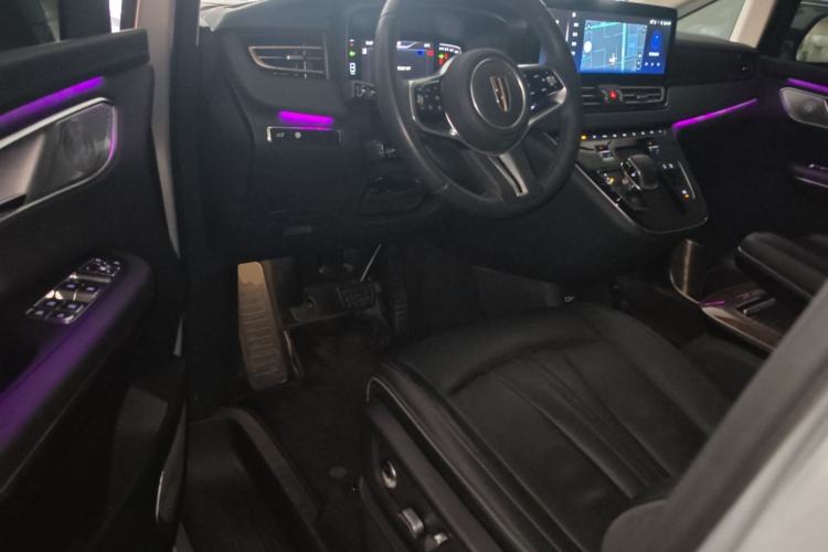 Used Hongqi HQ9 2023 2.0T Smart Connect Flagship Edition Driver Seat