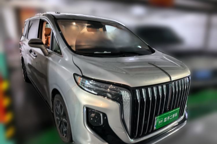 Used Hongqi HQ9 2023 2.0T Smart Connect Flagship Edition Front Right 45 Deg