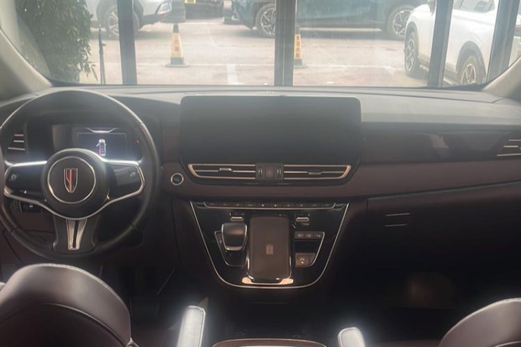 Used Hongqi HQ9 2023 2.0T Smart Connect Flagship Edition Interior 1