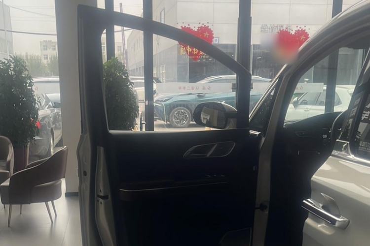 Used Hongqi HQ9 2023 2.0T Smart Connect Flagship Edition Interior 6
