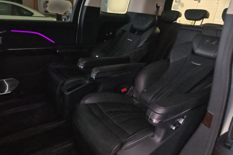 Used Hongqi HQ9 2023 2.0T Smart Connect Flagship Edition Left Rear Seat