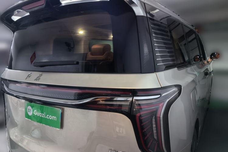 Used Hongqi HQ9 2023 2.0T Smart Connect Flagship Edition Rear Right 45 Deg