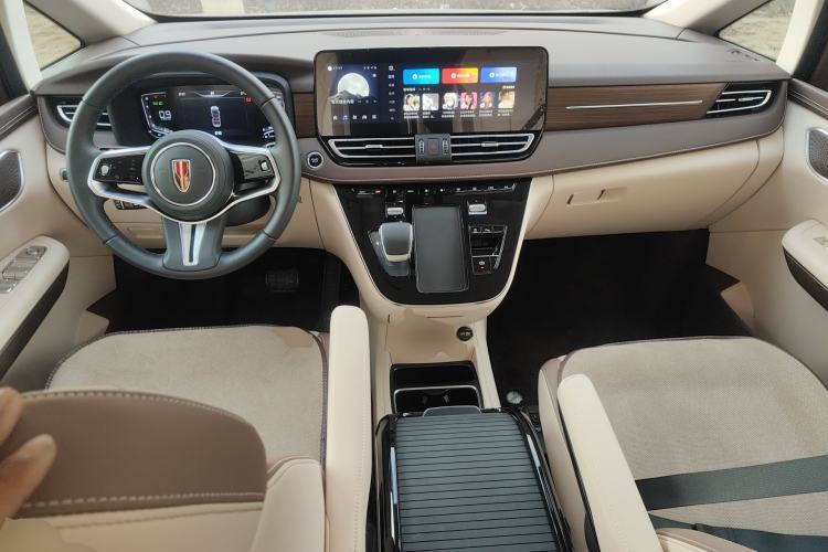 Used Hongqi HQ9 2024 2.0T Business Edition Center Console