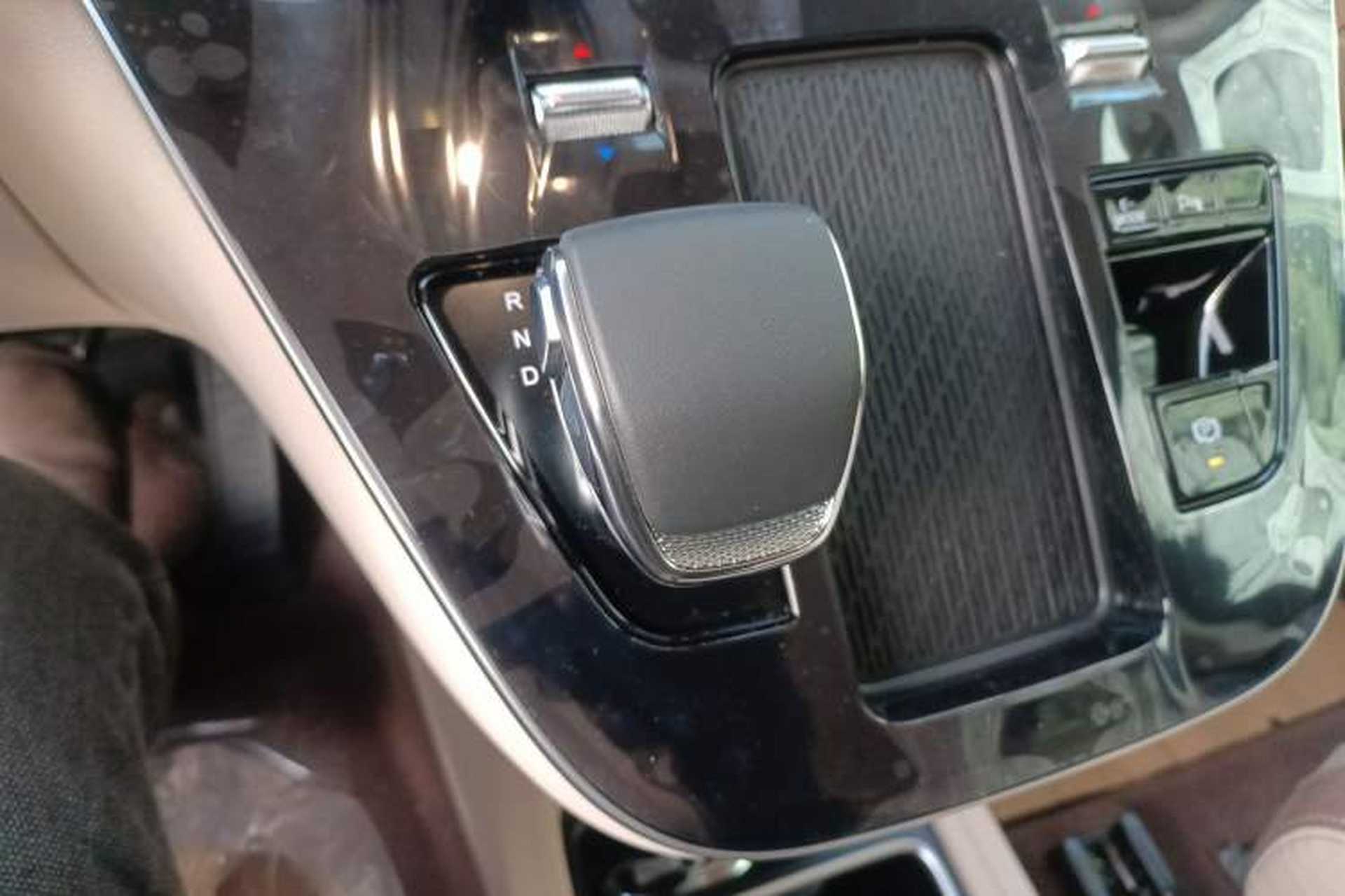 Used Hongqi HQ9 2024 2.0T Business Edition Gear Lever