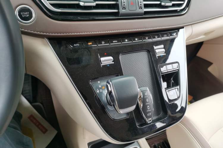 Used Hongqi HQ9 2024 2.0T Business Edition Gear Lever