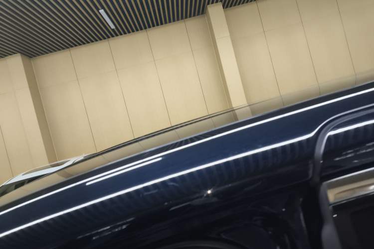 Used Hongqi HQ9 2024 2.0T Business Edition Roof