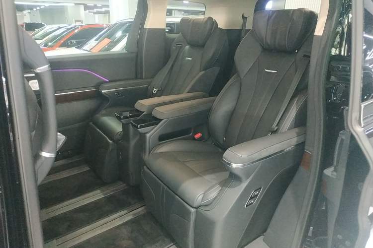 Used Hongqi HQ9 2024 2.0T Luxury Edition Interior 4