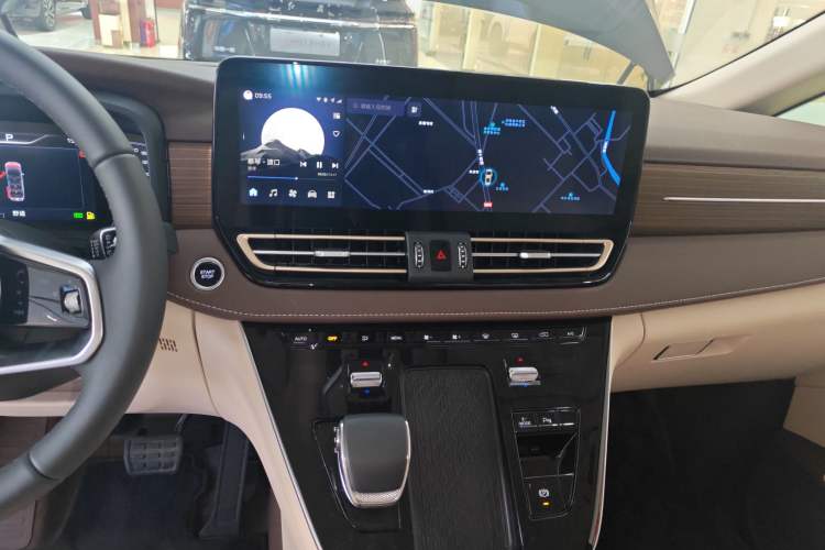 Used Hongqi HQ9 PHEV 2024 2.0T Four-Wheel Drive Business Edition Audio And AC Panel