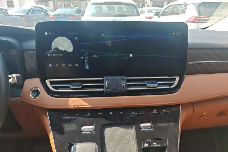 Used Hongqi HQ9 PHEV 2024 2.0T Four-Wheel Drive Business Edition Audio And AC Panel