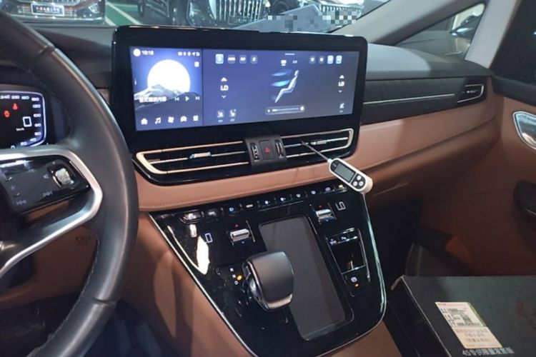 Used Hongqi HQ9 PHEV 2024 2.0T Four-Wheel Drive Business Edition Audio And AC Panel