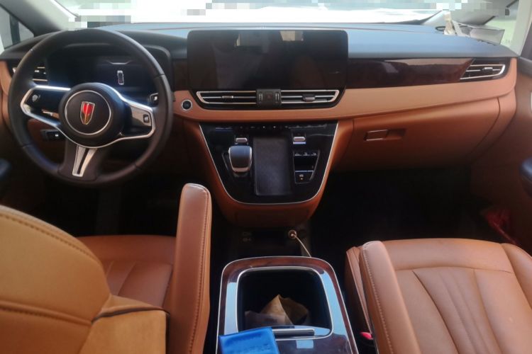 Used Hongqi HQ9 PHEV 2024 2.0T Four-Wheel Drive Luxury Edition Center Console