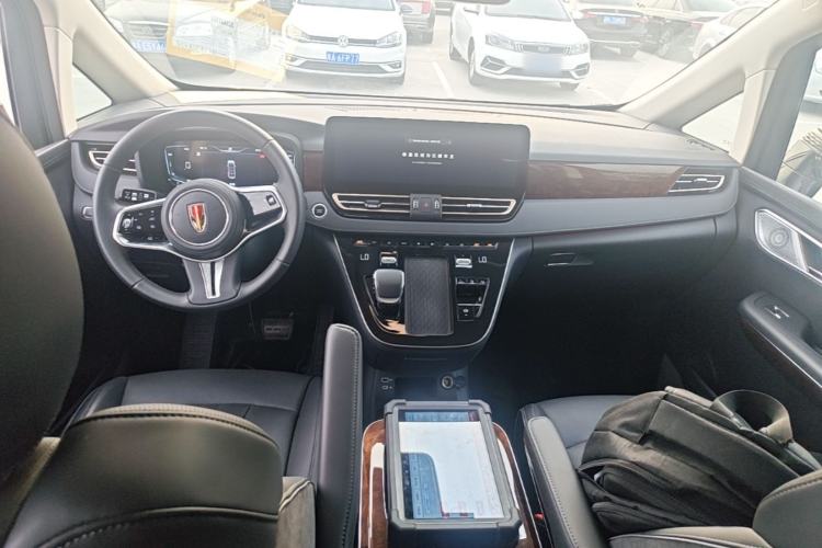 Used Hongqi HQ9 PHEV 2024 2.0T Four-Wheel Drive Luxury Edition Center Console