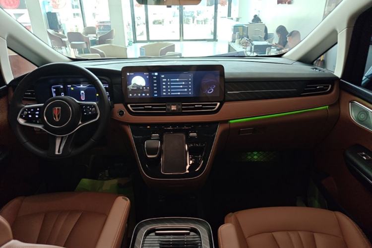 Used Hongqi HQ9 PHEV 2024 2.0T Four-Wheel Drive Business Edition Center Console
