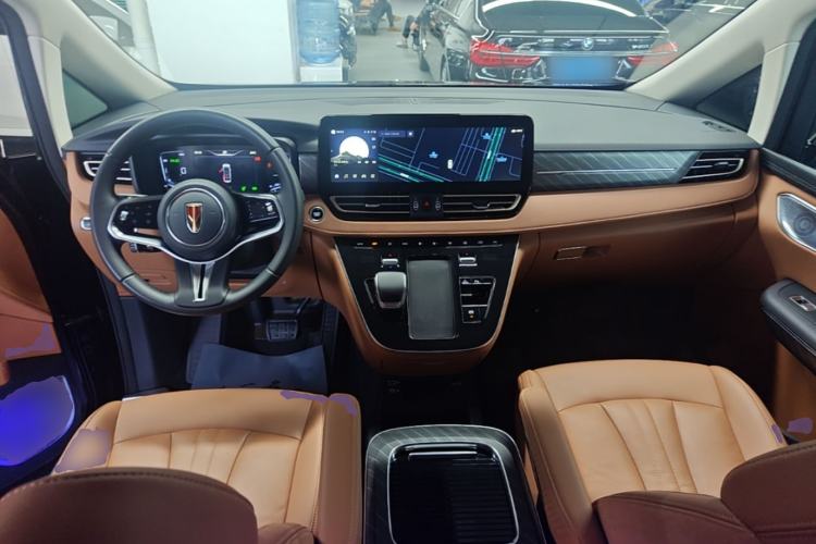 Used Hongqi HQ9 PHEV 2024 2.0T Four-Wheel Drive Business Edition Center Console