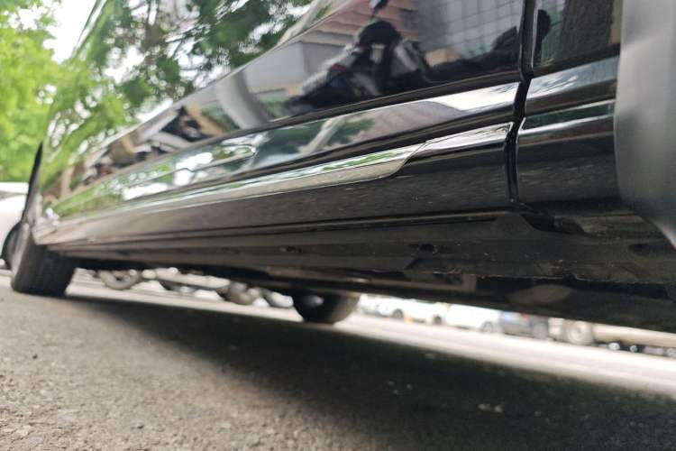 Used Hongqi HQ9 PHEV 2024 2.0T Four-Wheel Drive Business Edition Chassis Front Right