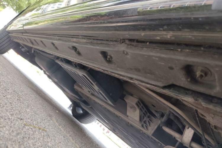 Used Hongqi HQ9 PHEV 2024 2.0T Four-Wheel Drive Business Edition Chassis Front Right