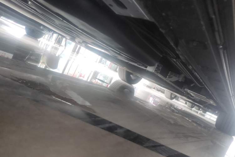 Used Hongqi HQ9 PHEV 2024 2.0T Four-Wheel Drive Business Edition Chassis Rear Right
