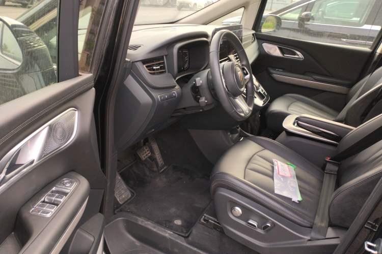 Used Hongqi HQ9 PHEV 2024 2.0T Four-Wheel Drive Business Edition Driver Seat