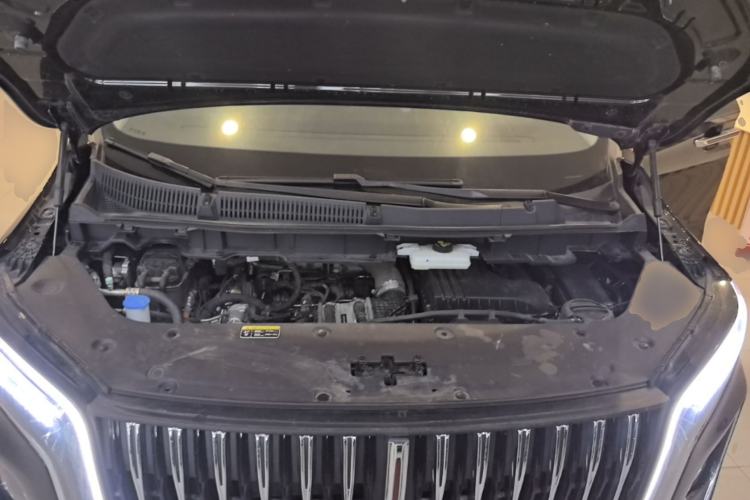 Used Hongqi HQ9 PHEV 2024 2.0T Four-Wheel Drive Flagship Edition Engine Bay