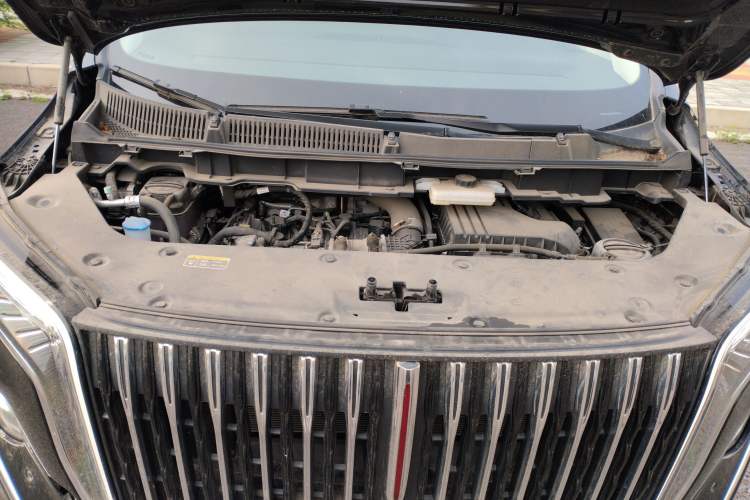 Used Hongqi HQ9 PHEV 2024 2.0T Four-Wheel Drive Business Edition Engine Bay
