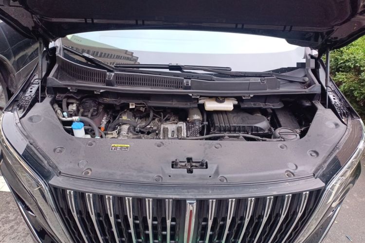 Used Hongqi HQ9 PHEV 2024 2.0T Four-Wheel Drive Business Edition Engine Bay