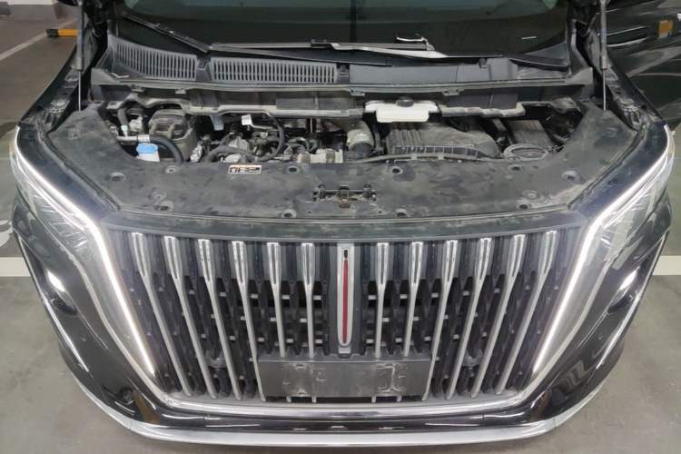 Used Hongqi HQ9 PHEV 2024 2.0T Four-Wheel Drive Luxury Edition Engine Bay
