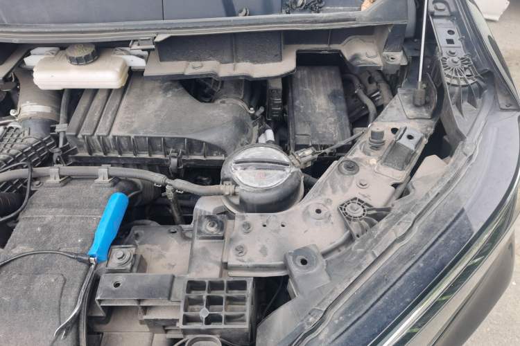Used Hongqi HQ9 PHEV 2024 2.0T Four-Wheel Drive Business Edition Engine Bay Left