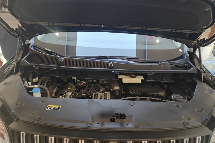Used Hongqi HQ9 PHEV 2024 2.0T Four-Wheel Drive Business Edition Engine Bay