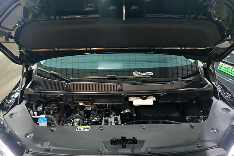Used Hongqi HQ9 PHEV 2024 2.0T Four-Wheel Drive Luxury Edition Engine Bay