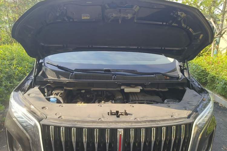 Used Hongqi HQ9 PHEV 2024 2.0T Four-Wheel Drive Business Edition Engine Bay