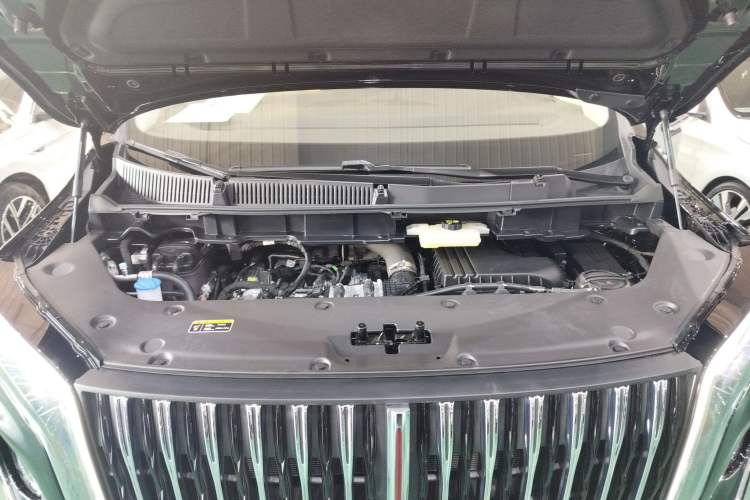 Used Hongqi HQ9 PHEV 2024 2.0T Four-Wheel Drive Business Edition Engine Bay