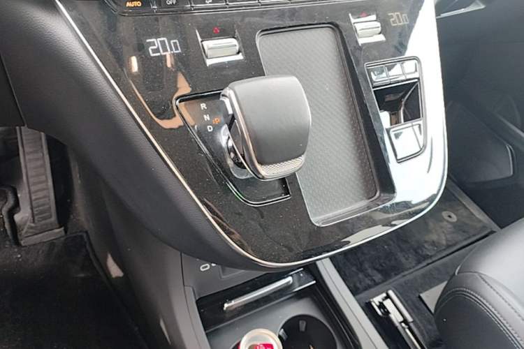 Used Hongqi HQ9 PHEV 2024 2.0T Four-Wheel Drive Business Edition Gear Lever