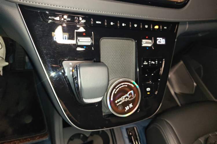 Used Hongqi HQ9 PHEV 2024 2.0T Four-Wheel Drive Business Edition Gear Lever