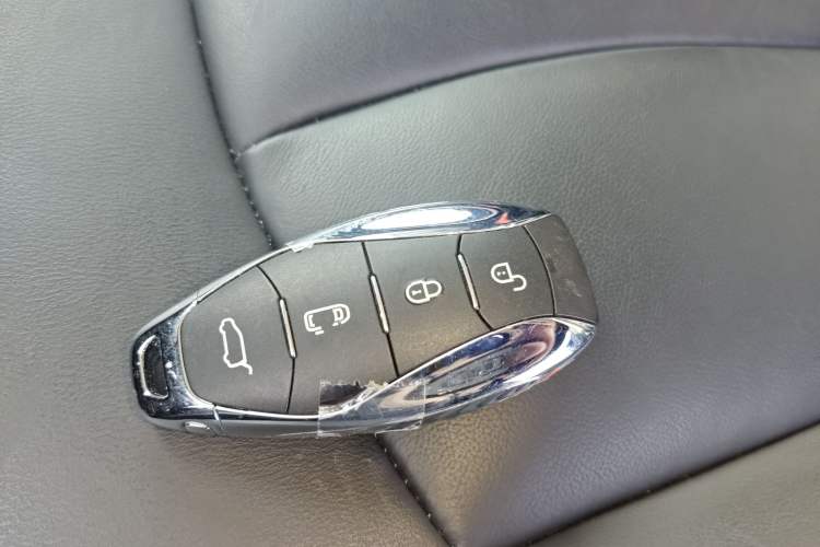 Used Hongqi HQ9 PHEV 2024 2.0T Four-Wheel Drive Business Edition Interior 1